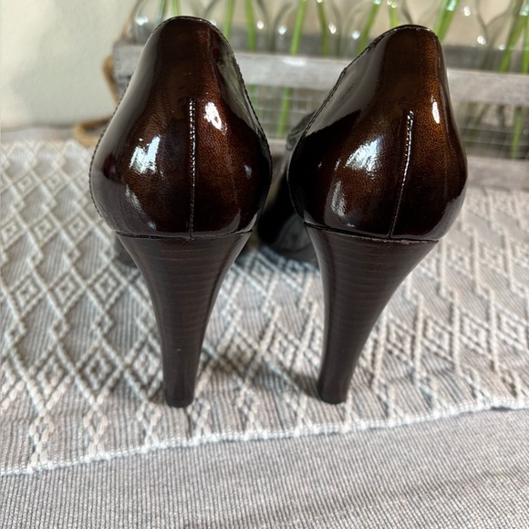 Via Spiga Oxford 3 1/2” heels Cooper/Brown Patent Leather. Women’s Size 7 1/2 - Picture 6 of 11